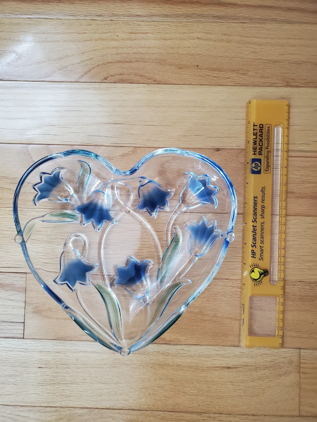 Heart Shaped Glass Bowl with Blue Flowers image indicator(3)