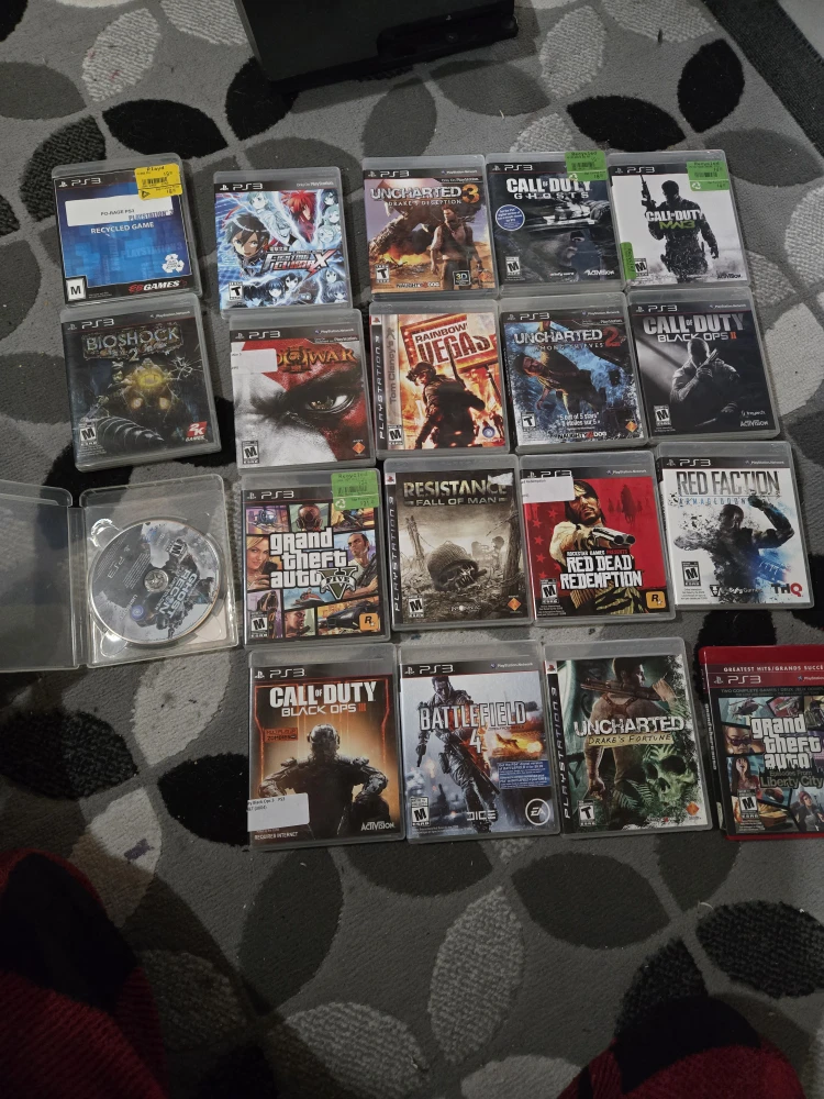 PlayStation 3 (PS3) Console + Games Bundle - photo 2