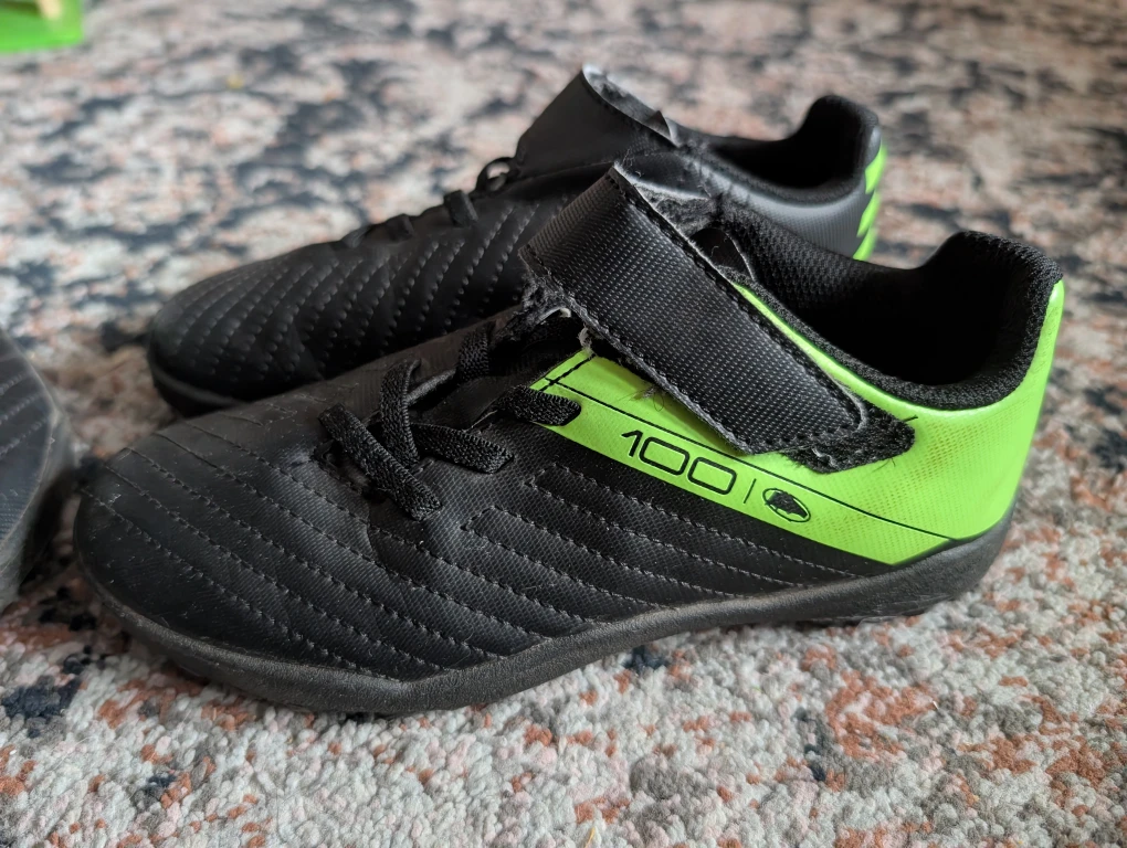 Decathlon Kids' Football Shoes - Size 1 - photo 5