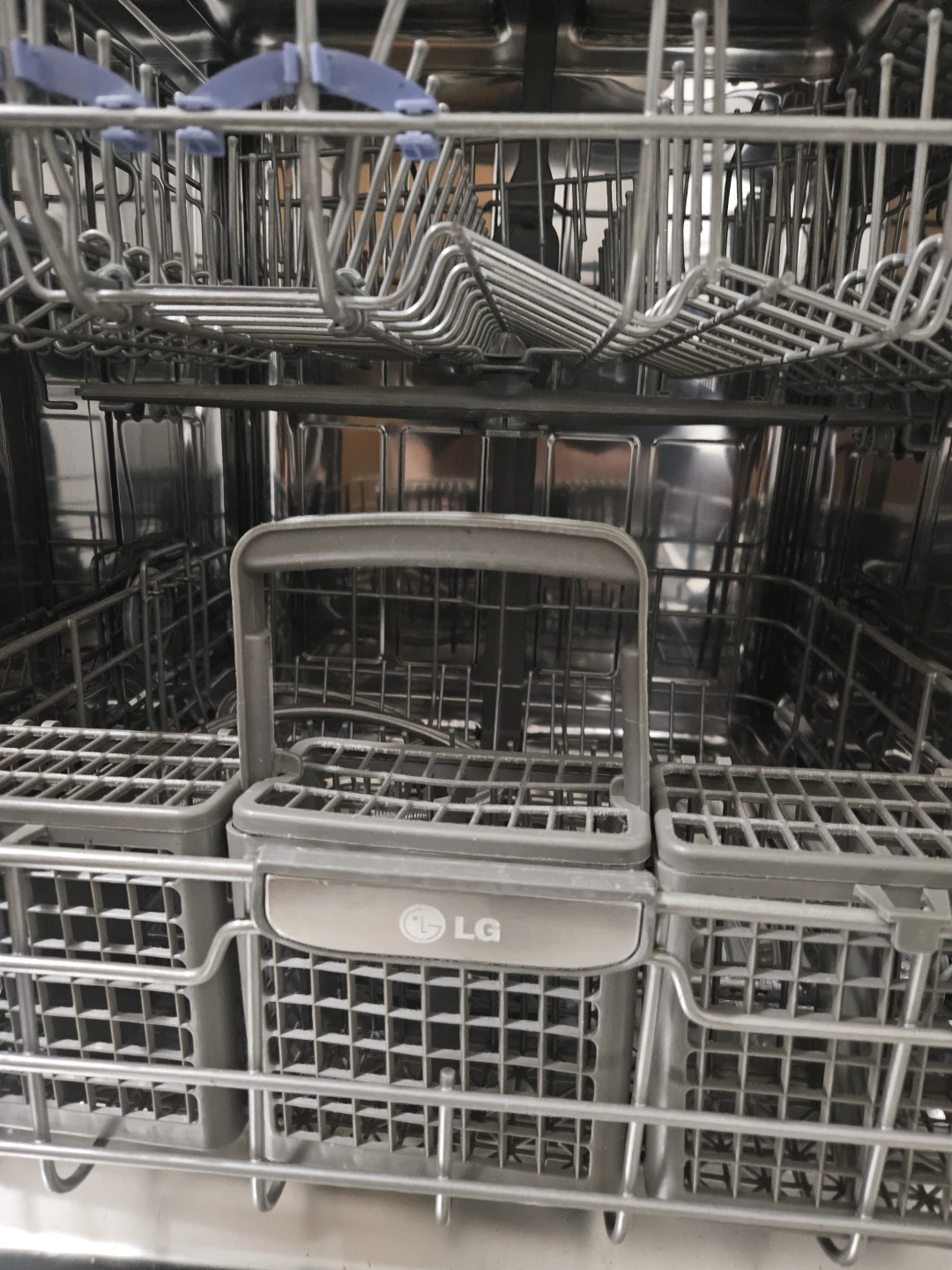 LG Dishwasher - Gently Used - photo 5