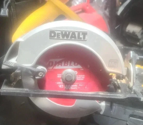 DeWALT DW369 Circular Saw with Diablo Blade image indicator(2)