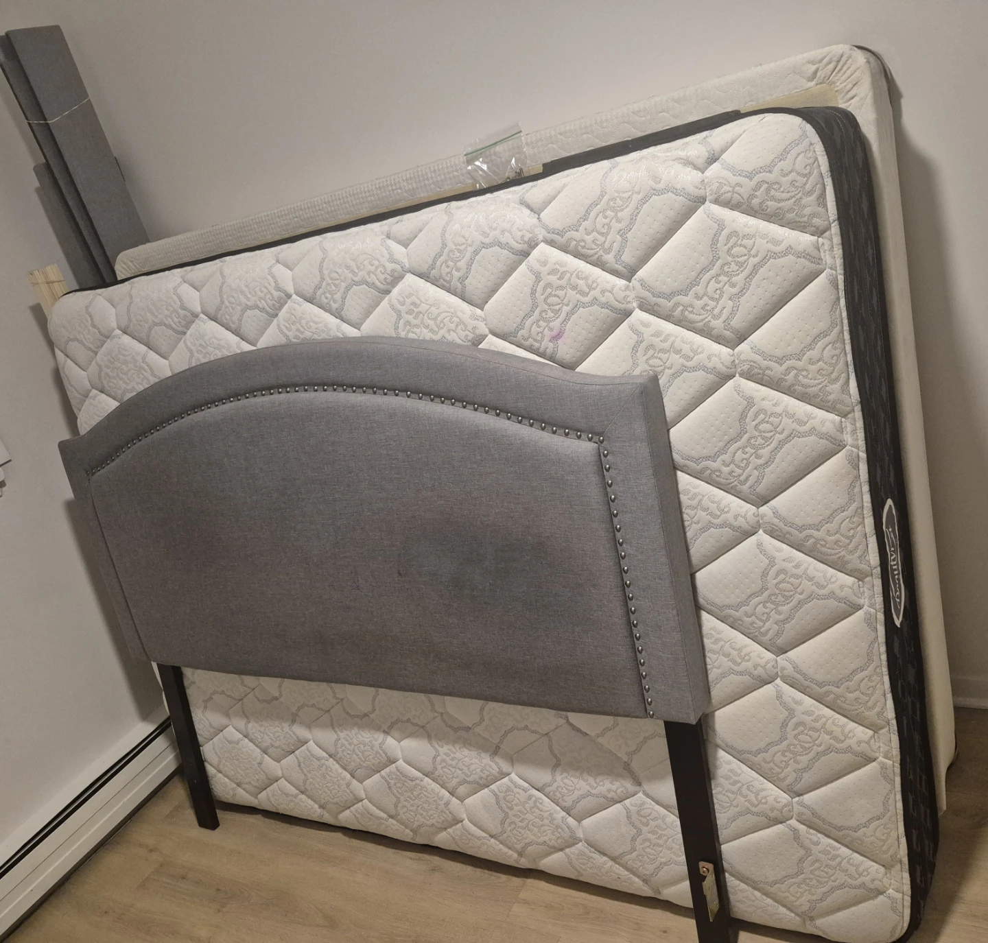 #Cleanout - Queen size bed set - photo 4