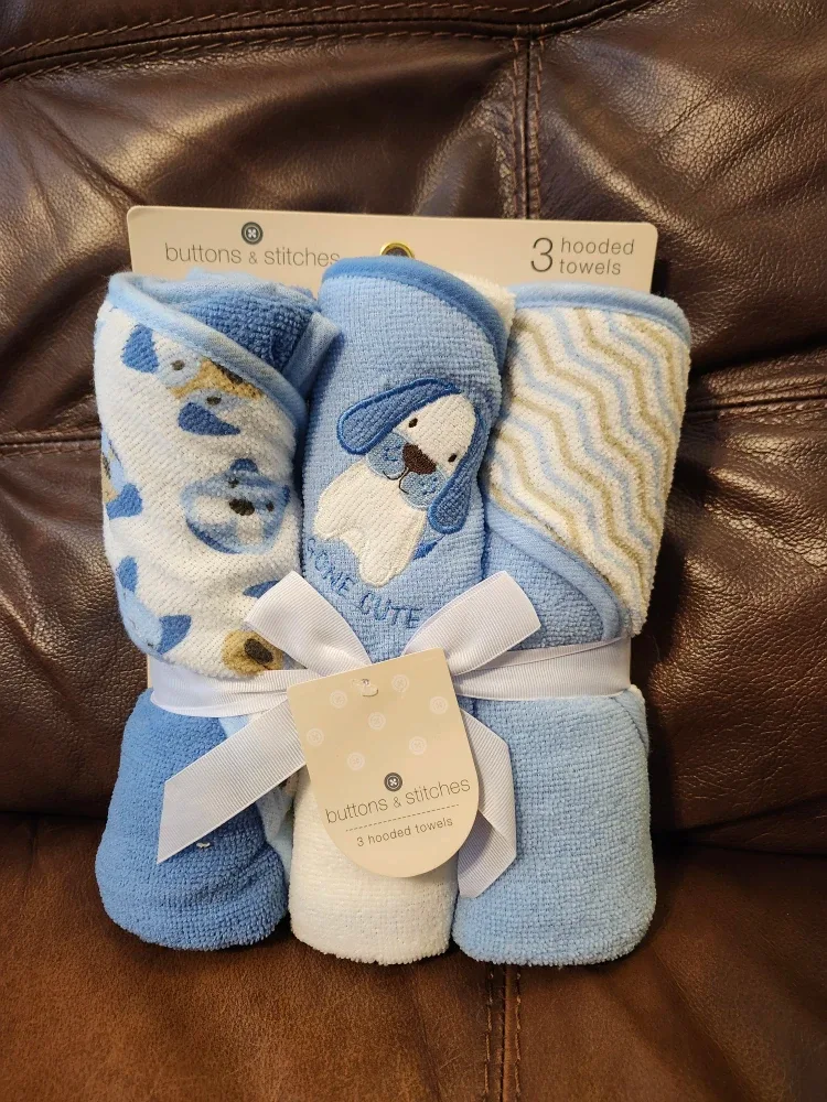 Buttons & Stitches 3-Pack Hooded Towels - New