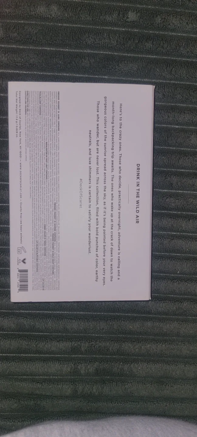 Deck of Scarlet Eyeshadow Palette image indicator(2)