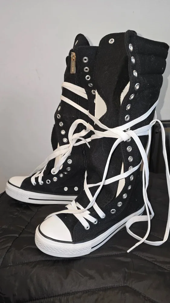 Black Knee High runners  6us 4uk #Cleanout