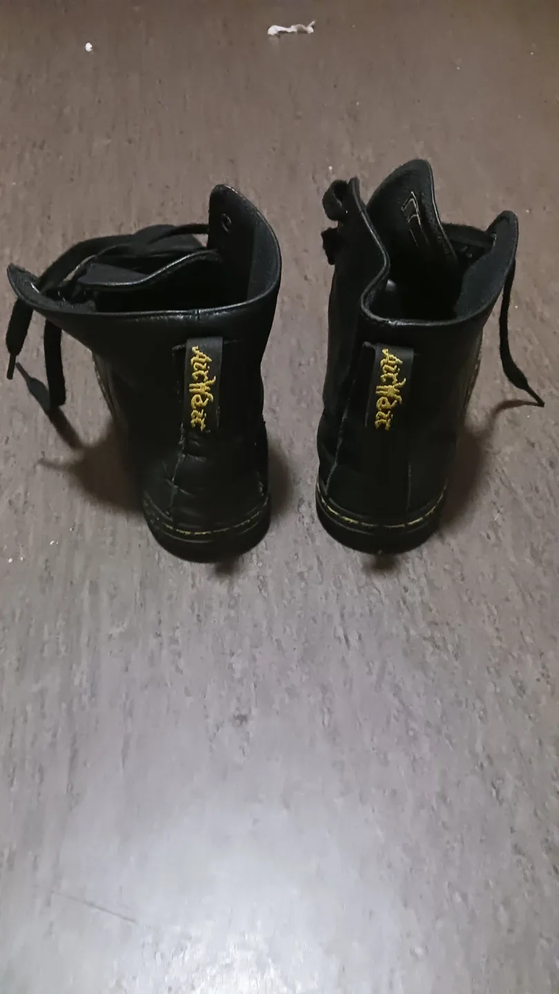 Dr. Martens Boots, Black image indicator(3)