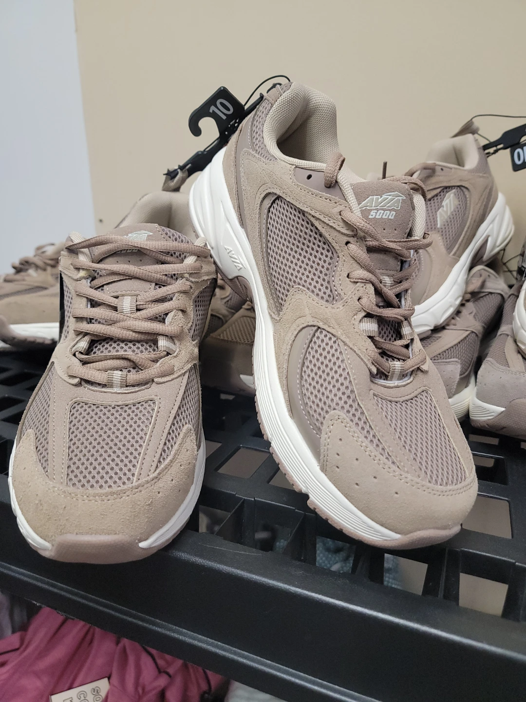 Mens athletic Sneakers - Size 10 new with original tags - photo 3