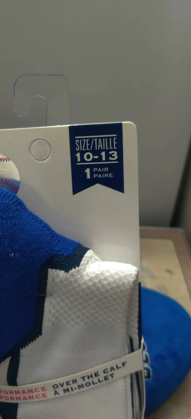 Toronto Blue Jays Slippers & Socks Set (Size 11 -12 and 10-13 - photo 4