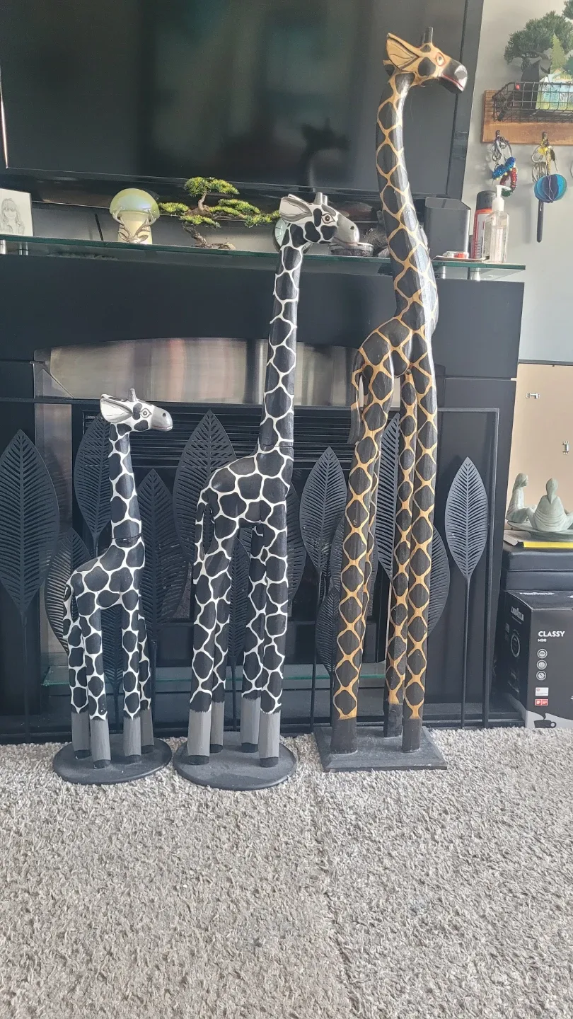 Wooden Giraffe Statues - Set of 3
