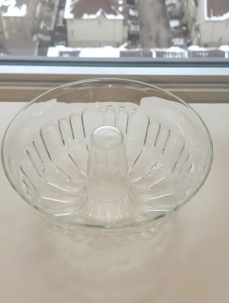 Vintage Clear Glass Jello Mold image indicator(2)