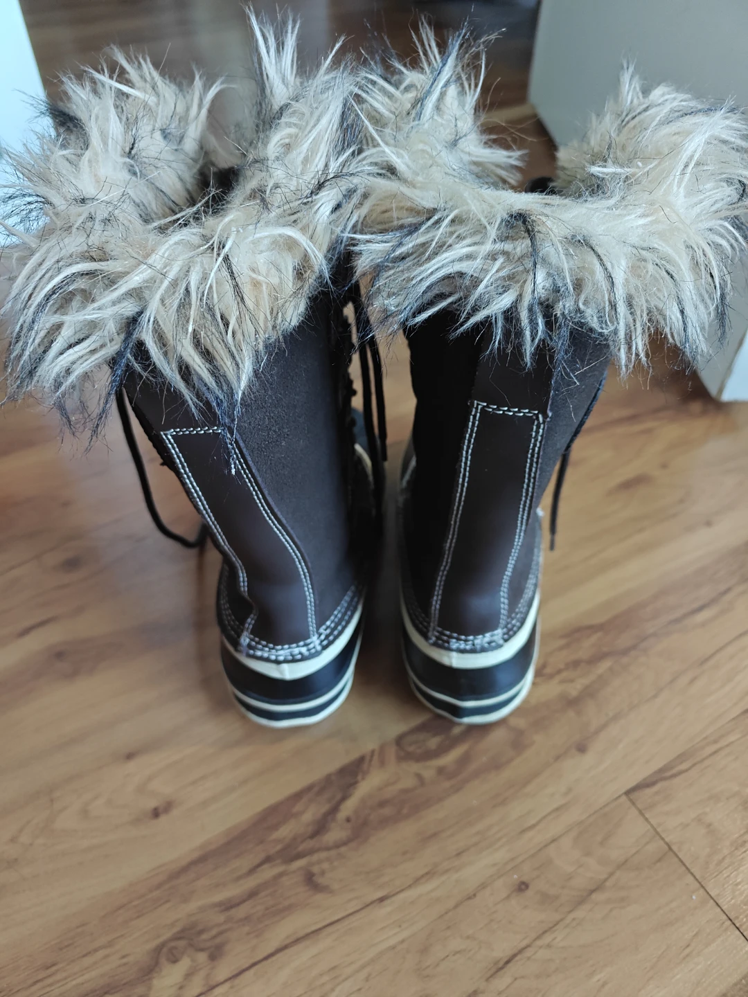 Size 8, Alpine Tek Winter Boots for women, water proof