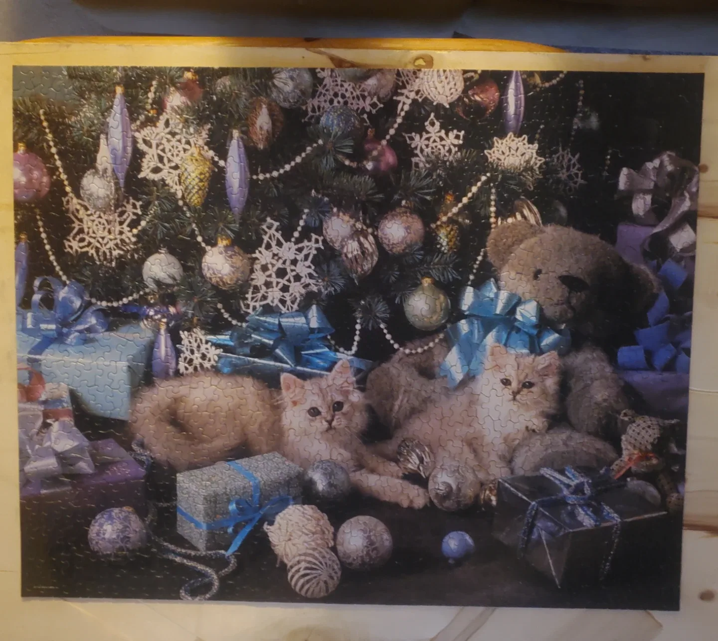 Springbok Christmas Kittens 1000 Piece Puzzle image indicator(2)