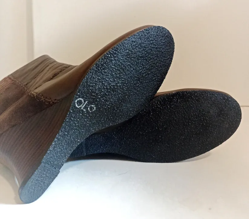 ‼️Trade‼️2 Women boots genuine leather and seude image indicator(9)