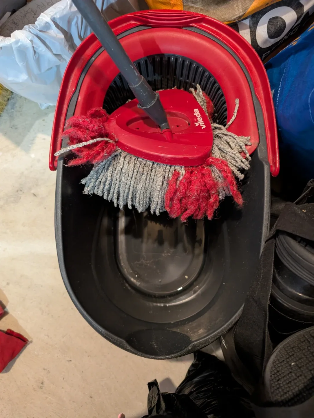 Vileda EasyWring Spin Mop & Bucket System image indicator(2)