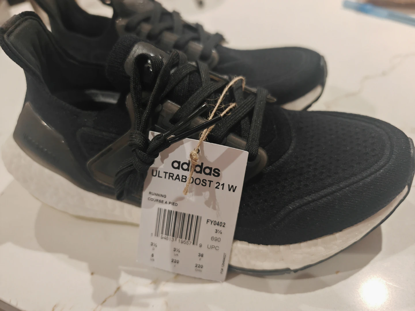 BNWT Adidas Ultraboost 21 Women - Size US 5 - photo 2