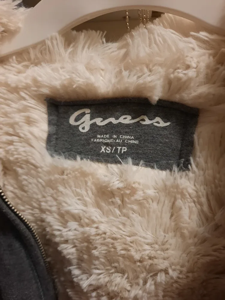 Guess Jeans XS Grey Sherpa Lined Hoodie & BAG image indicator(6)