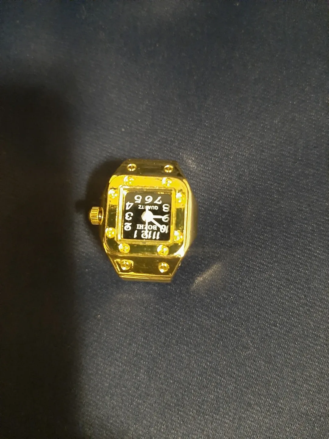 Boshi Quartz Ring Watch - Gold Tone image indicator(2)