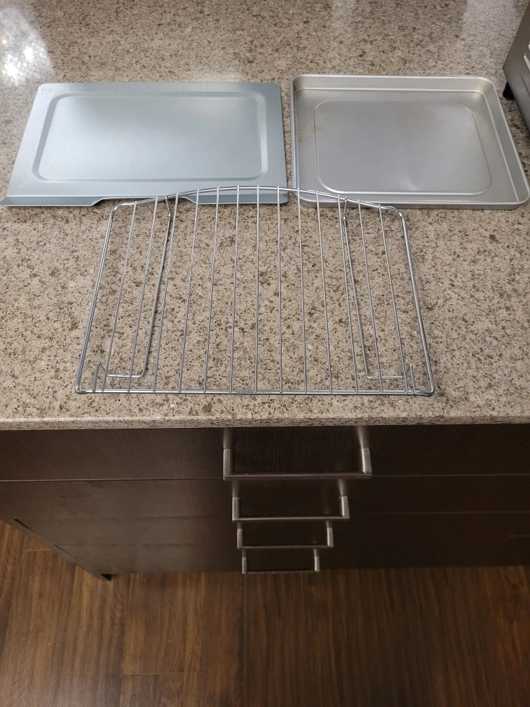 Hamilton Beach Toaster Oven with Accessories - photo 3