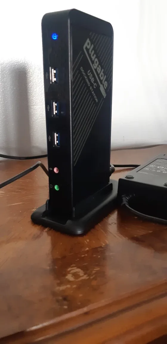 Plugable USB-C Docking Station image indicator(2)