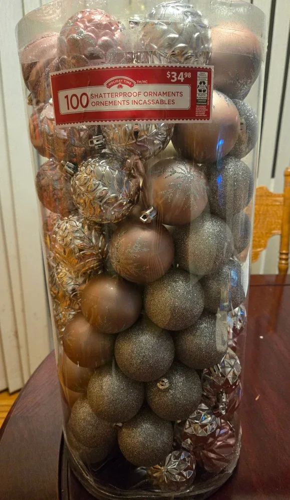 Christmas Tree with Star Topper image indicator(6)