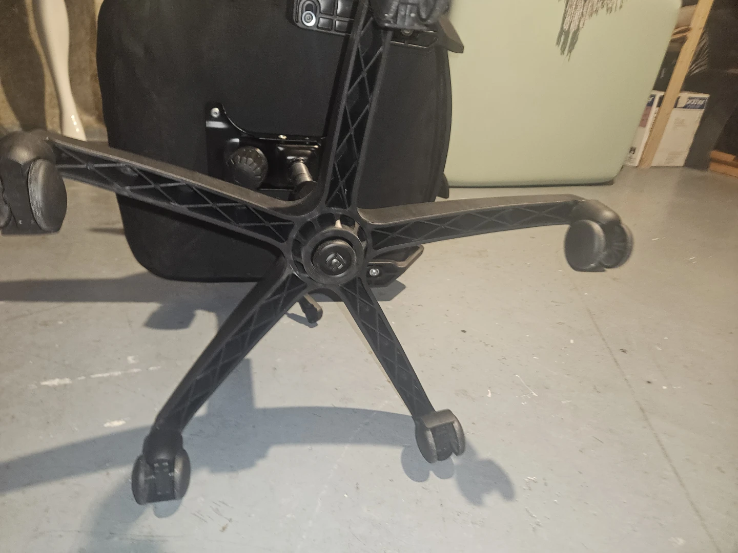 Black Office Chair - photo 4