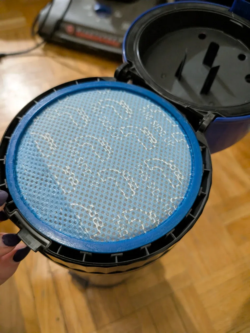 Hoover vacuum - not new but barely used image indicator(4)