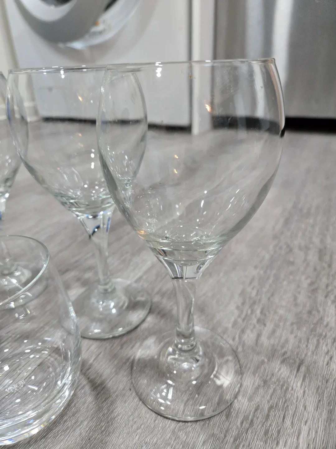 Wine and Tumbler Glass Set image indicator(4)