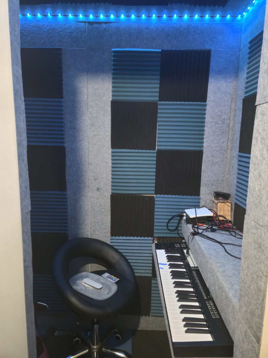Acoustic Sound Proof Recording Booth - photo 2