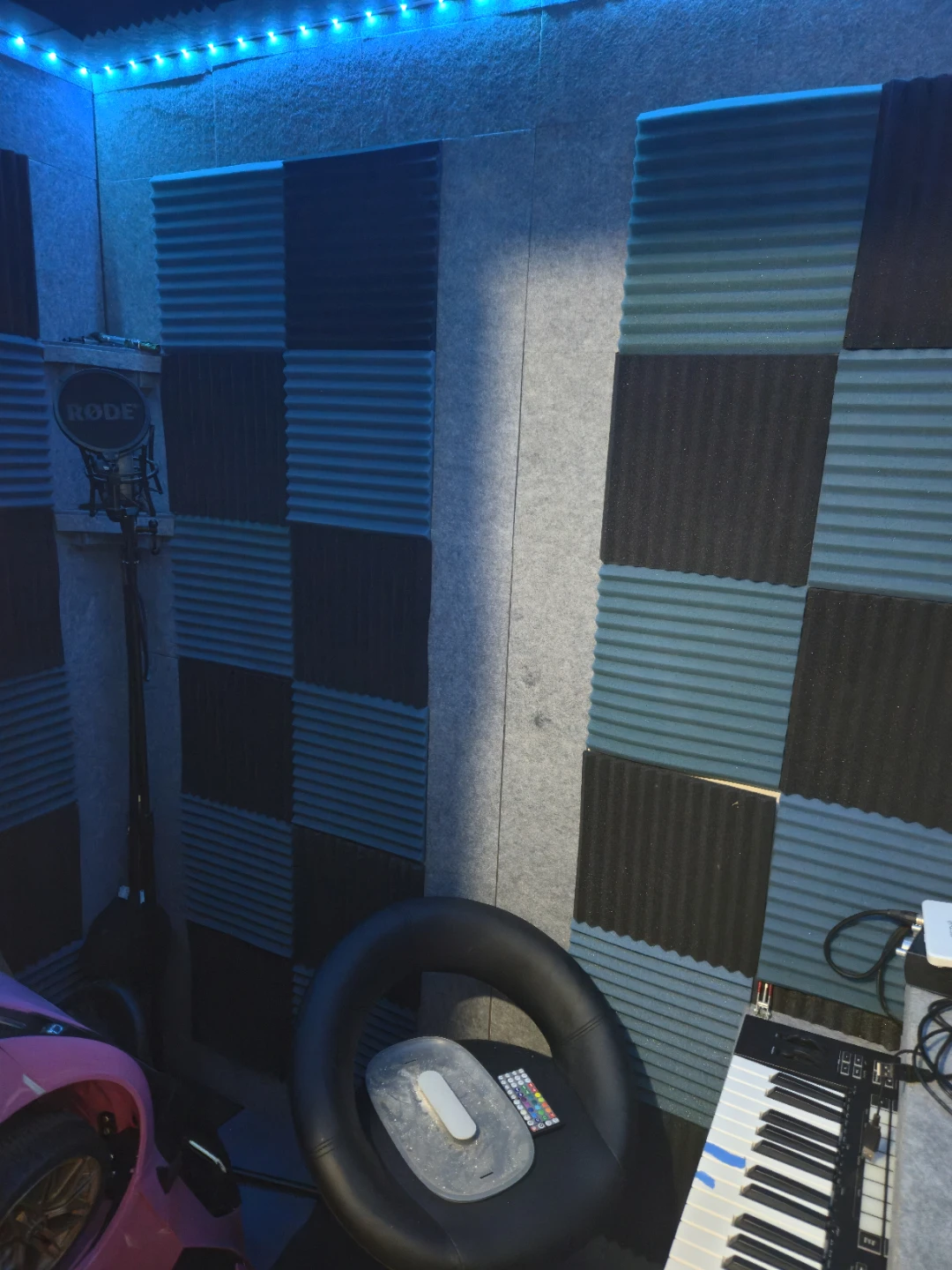 Acoustic Sound Proof Recording Booth - photo 3