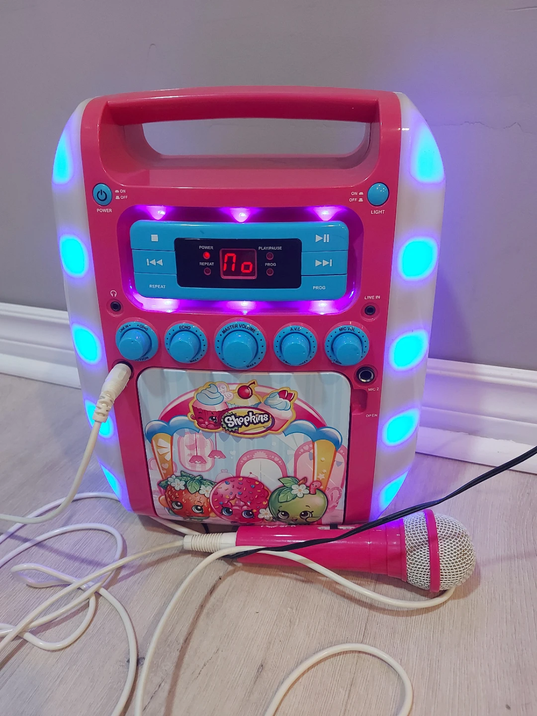 Shopkins Karaoke Machine with Microphone - photo 2