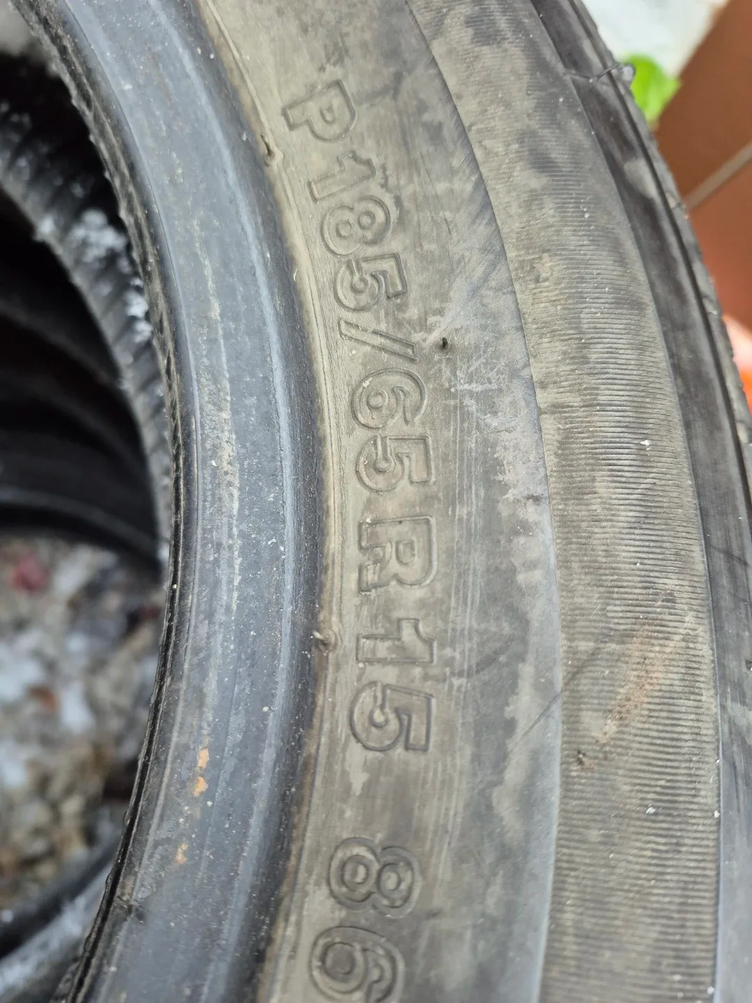 Touring Radial P185/65R15 two Tire image indicator(4)