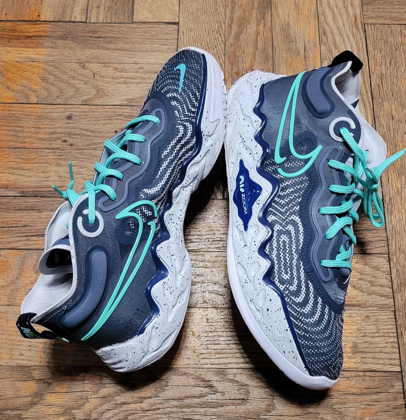 Nike Air Zoom G.T. Cut 2 Size 10.5