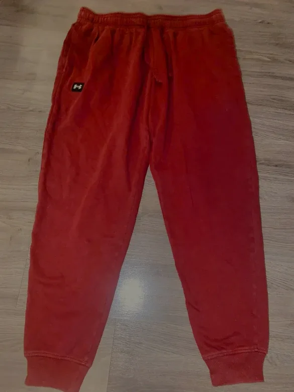 Under Armour XL Red Joggers image indicator(2)