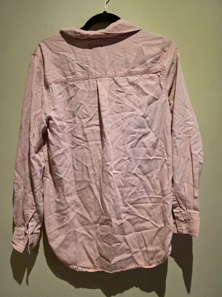 Old Navy Pink Button-Up Shirt - Size M image indicator(3)