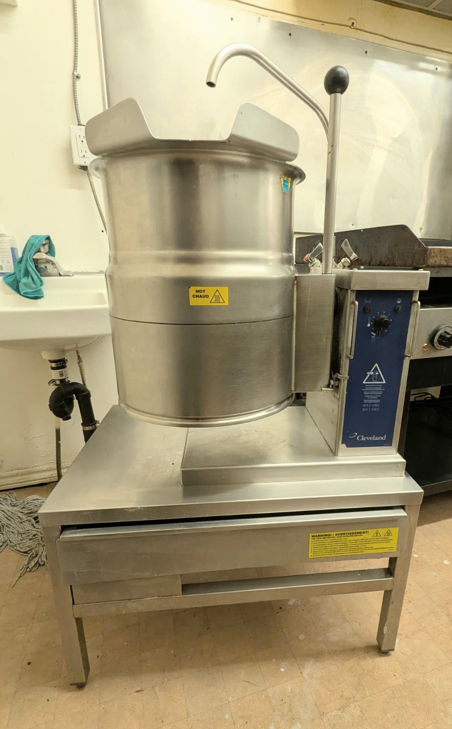 Reduced to sell! Commercial Steam Kettle
