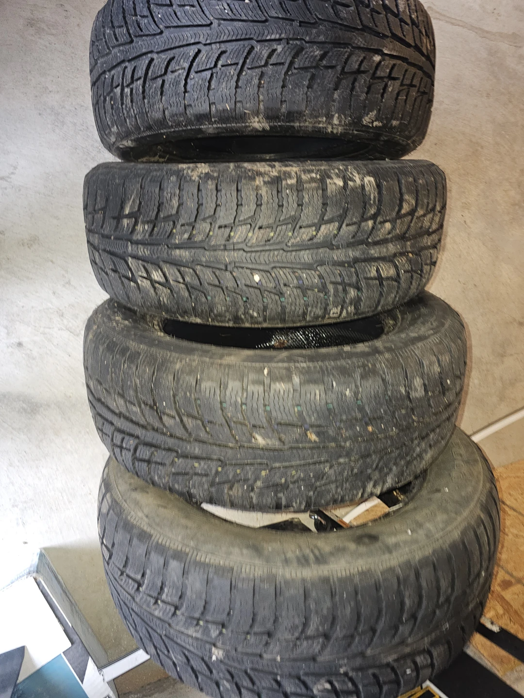 225/60/R16 bf goodrich winter tires full set - photo 3