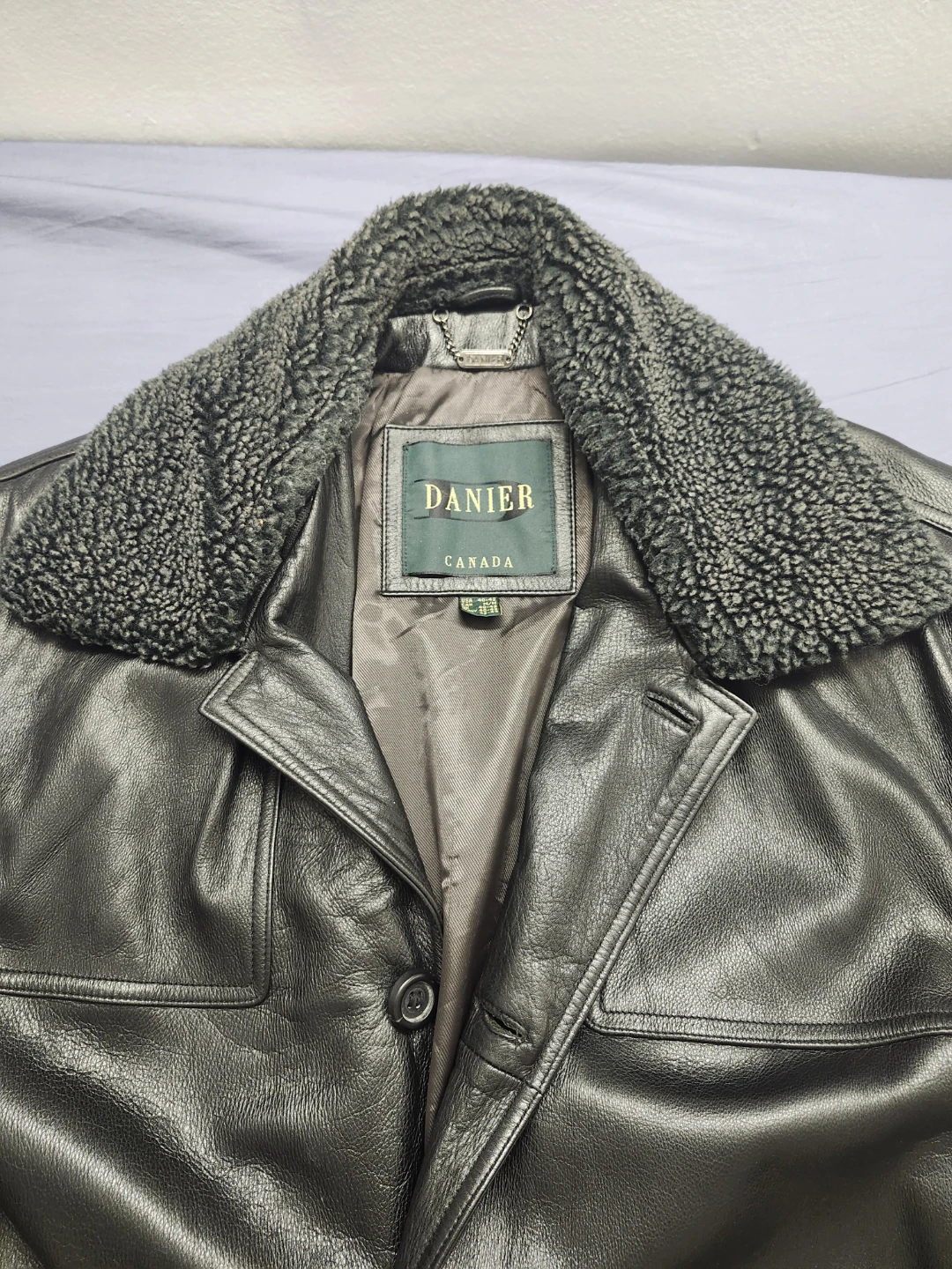 Danier Leather Jacket, Size 42 - photo 4