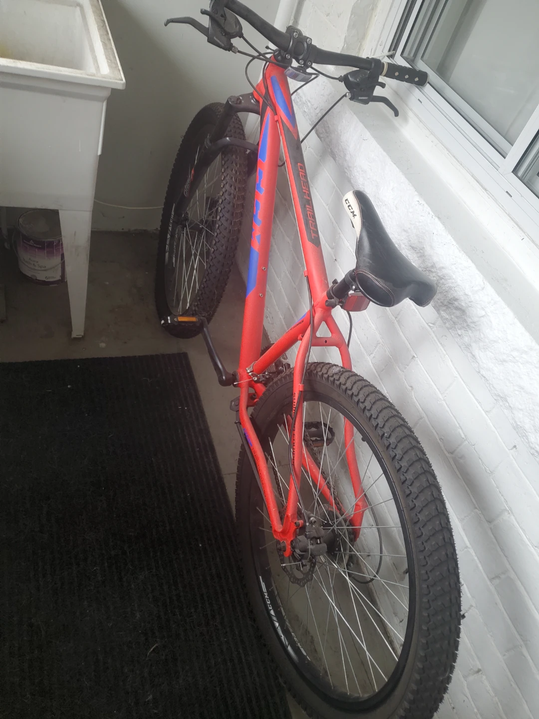 CCM Trailhead Bike - Red