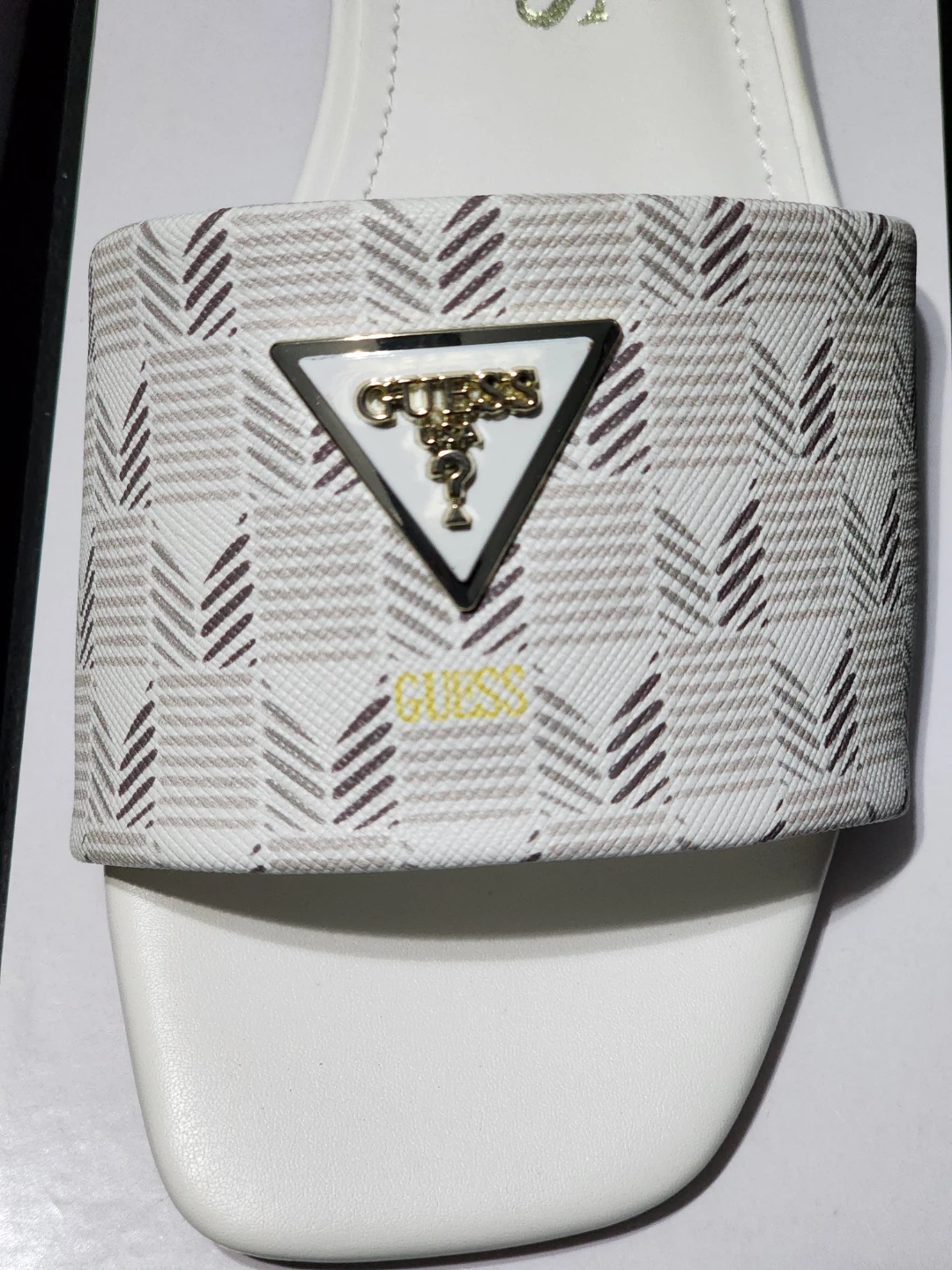 Guess White Patterned Slides - Size 8M - photo 3