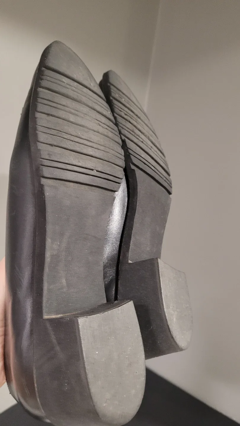 Salvatore ferragamo size 9 image indicator(8)