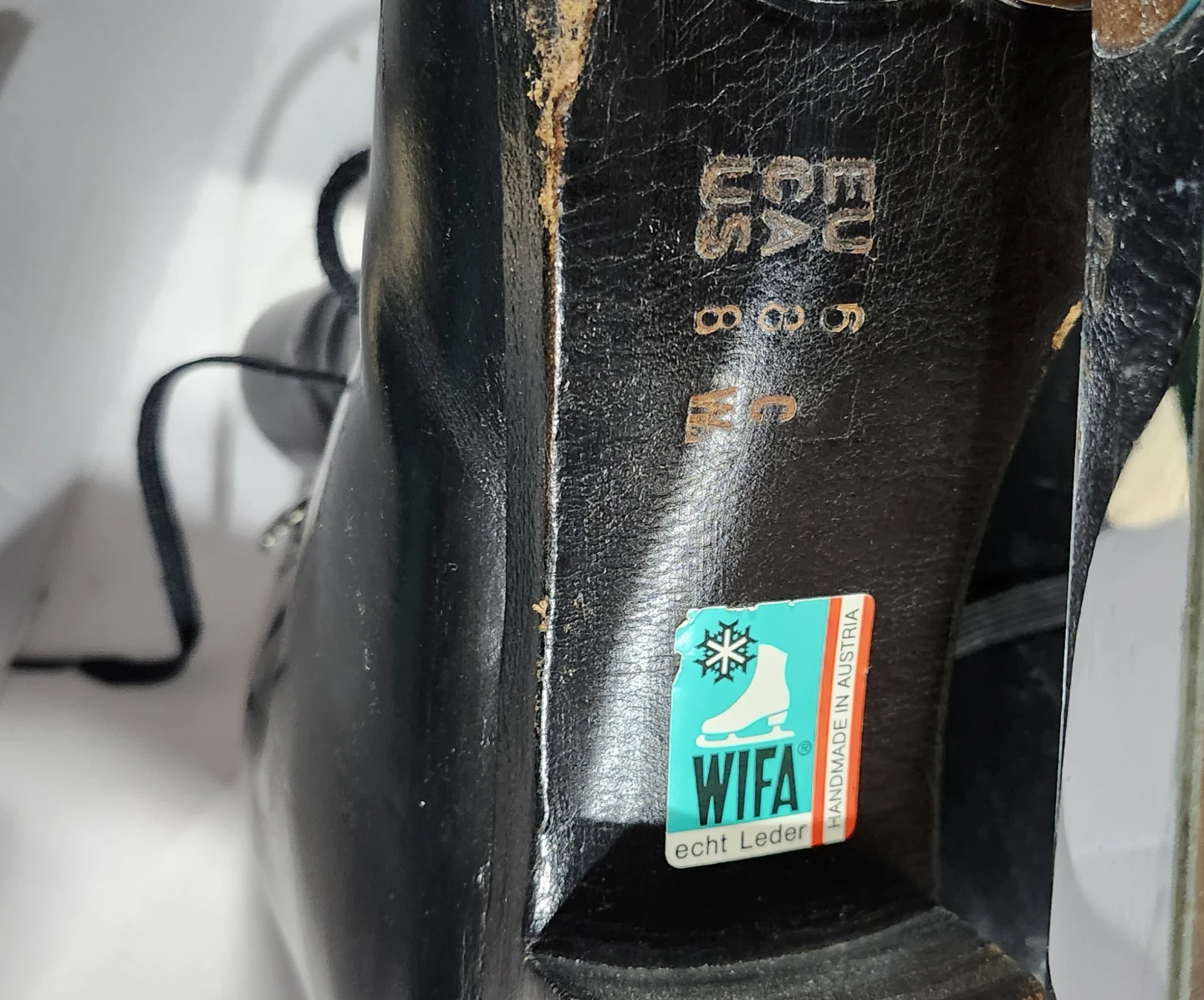 Wifa Black Leather FIGURE Skates - US Size 8 #cleanout - photo 2