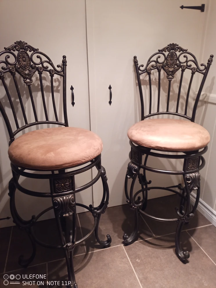 Set of 2 Metal Swivel Bar Stools - photo 2
