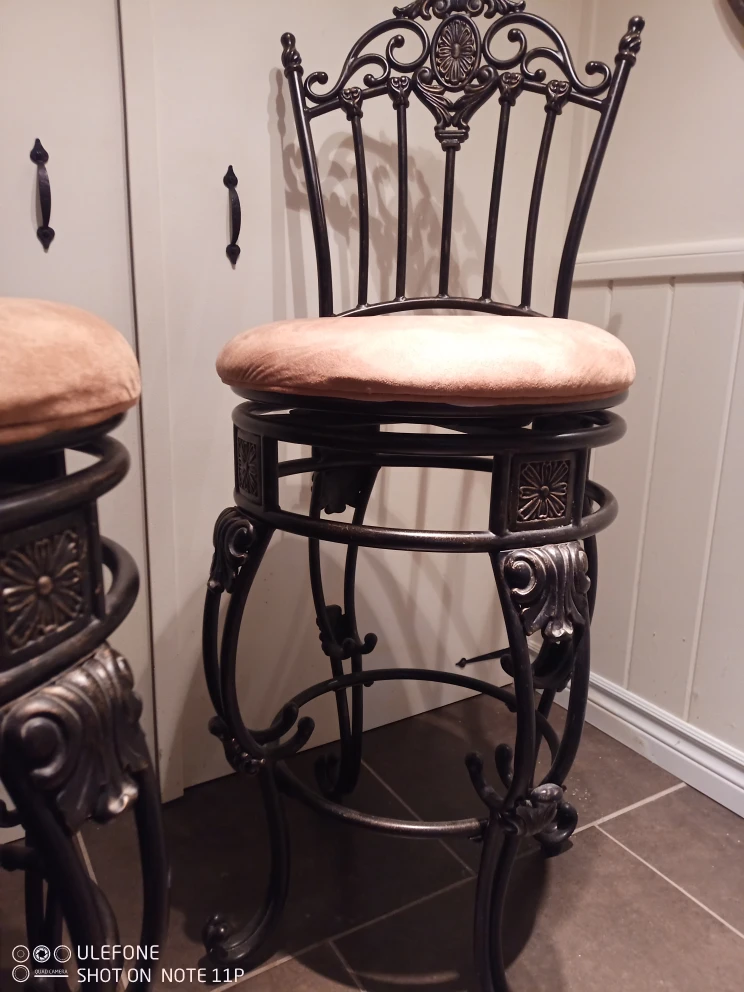 Set of 2 Metal Swivel Bar Stools - photo 4