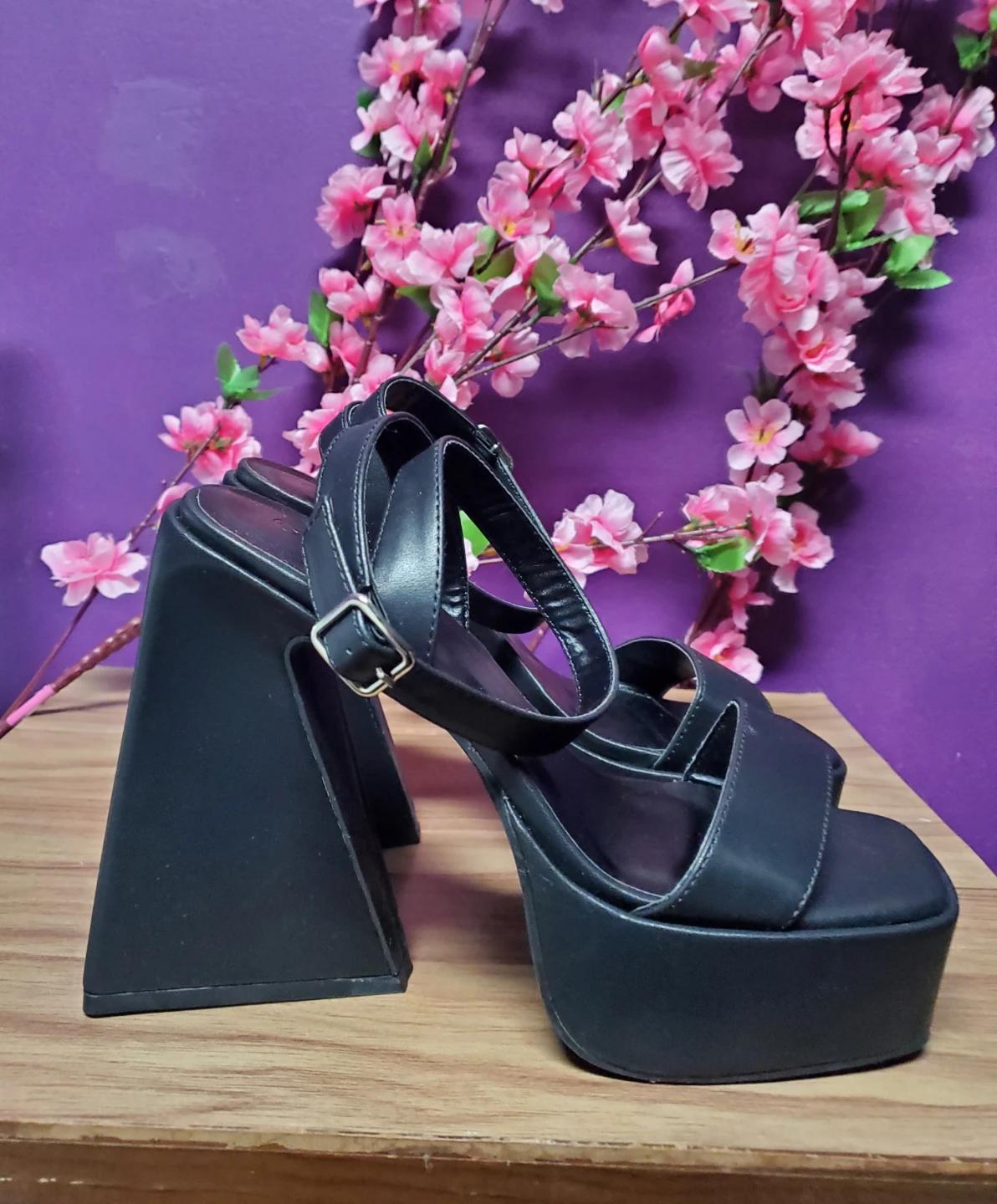 Black chunky platform heel sandals - size 7 - photo 4