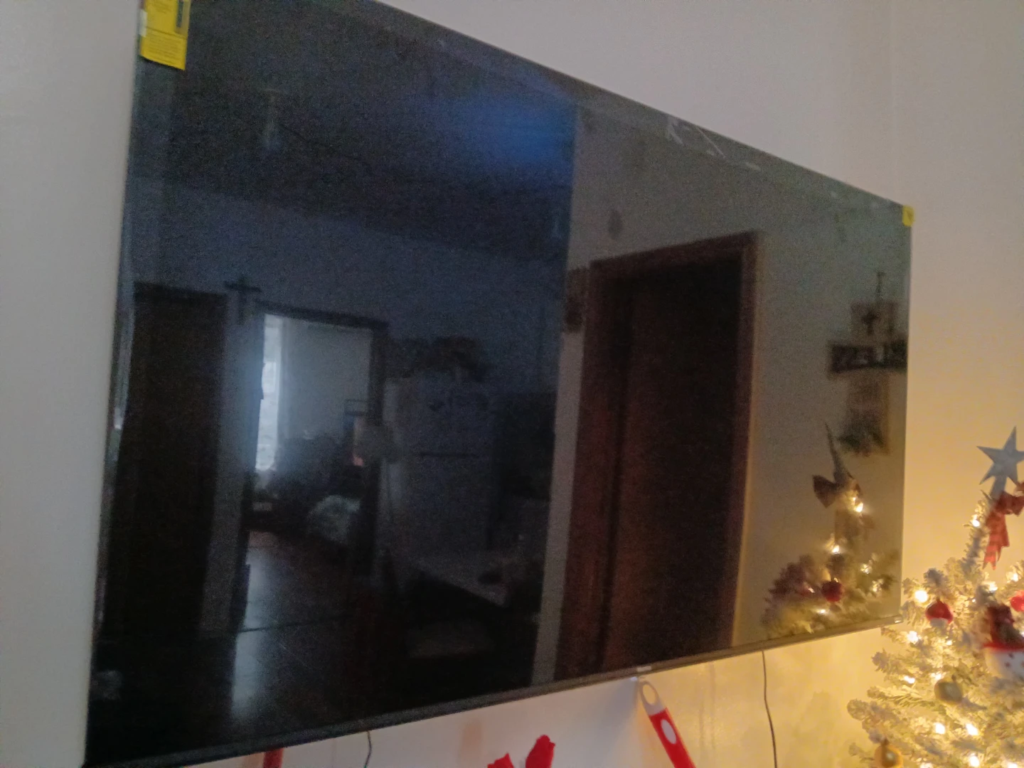 Hisense Smart Google TV - photo 2