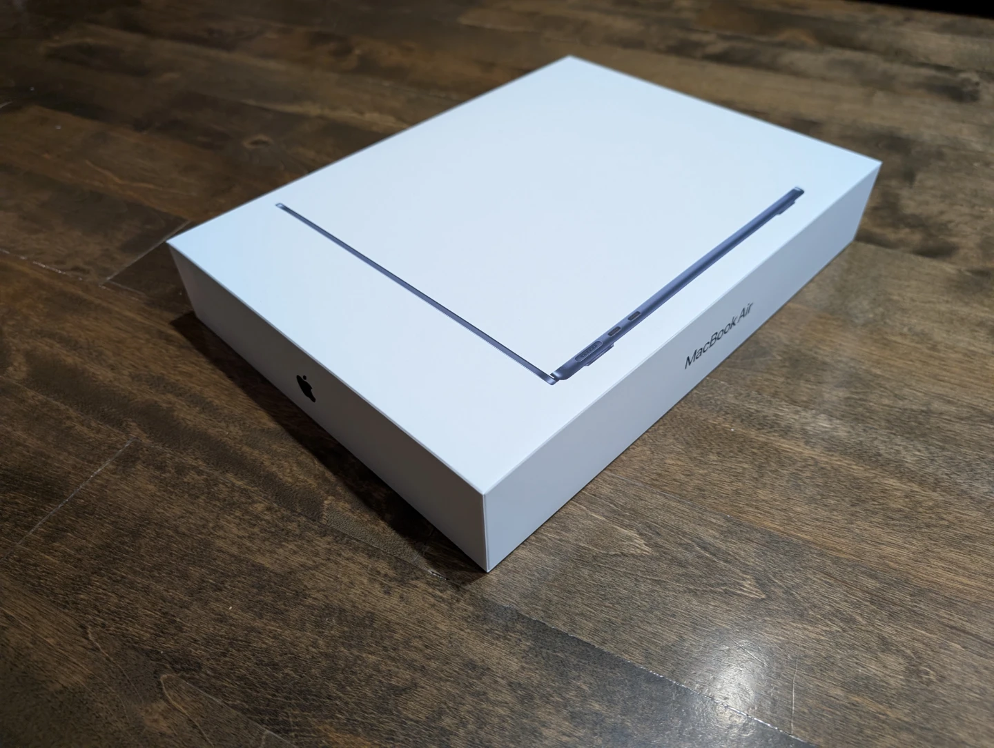BRAND NEW IN BOX 13-inch MacBook Air M4 chip 16GB RAM 256GB