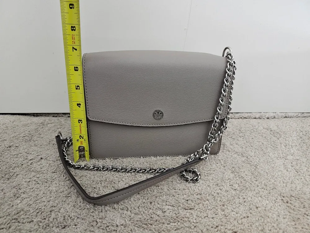 Authentic Tory Burch Grey Leather Crossbody Bag image indicator(9)