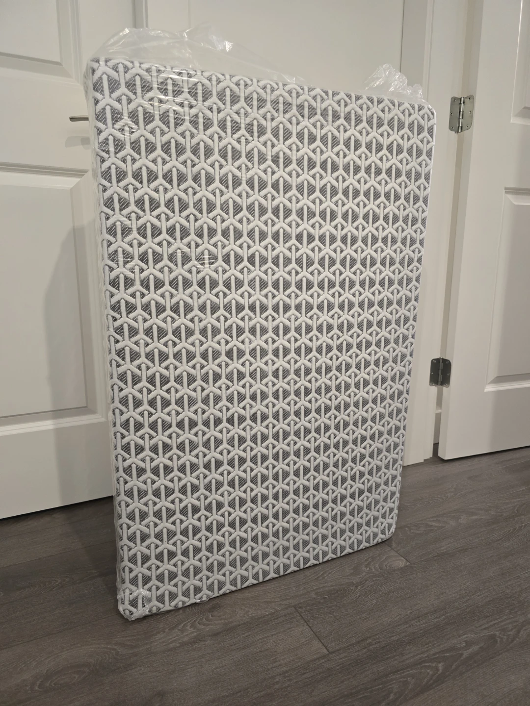 HECOM Folding Mattress (36" x 72") - Brand New - photo 3