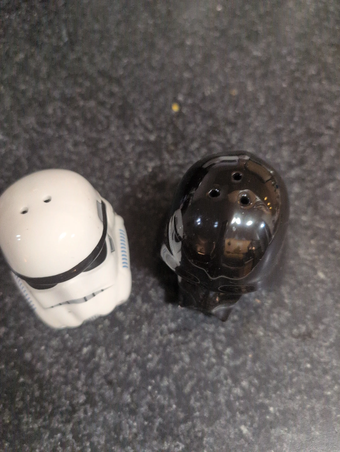 Star Wars Salt & Pepper Shakers - photo 2