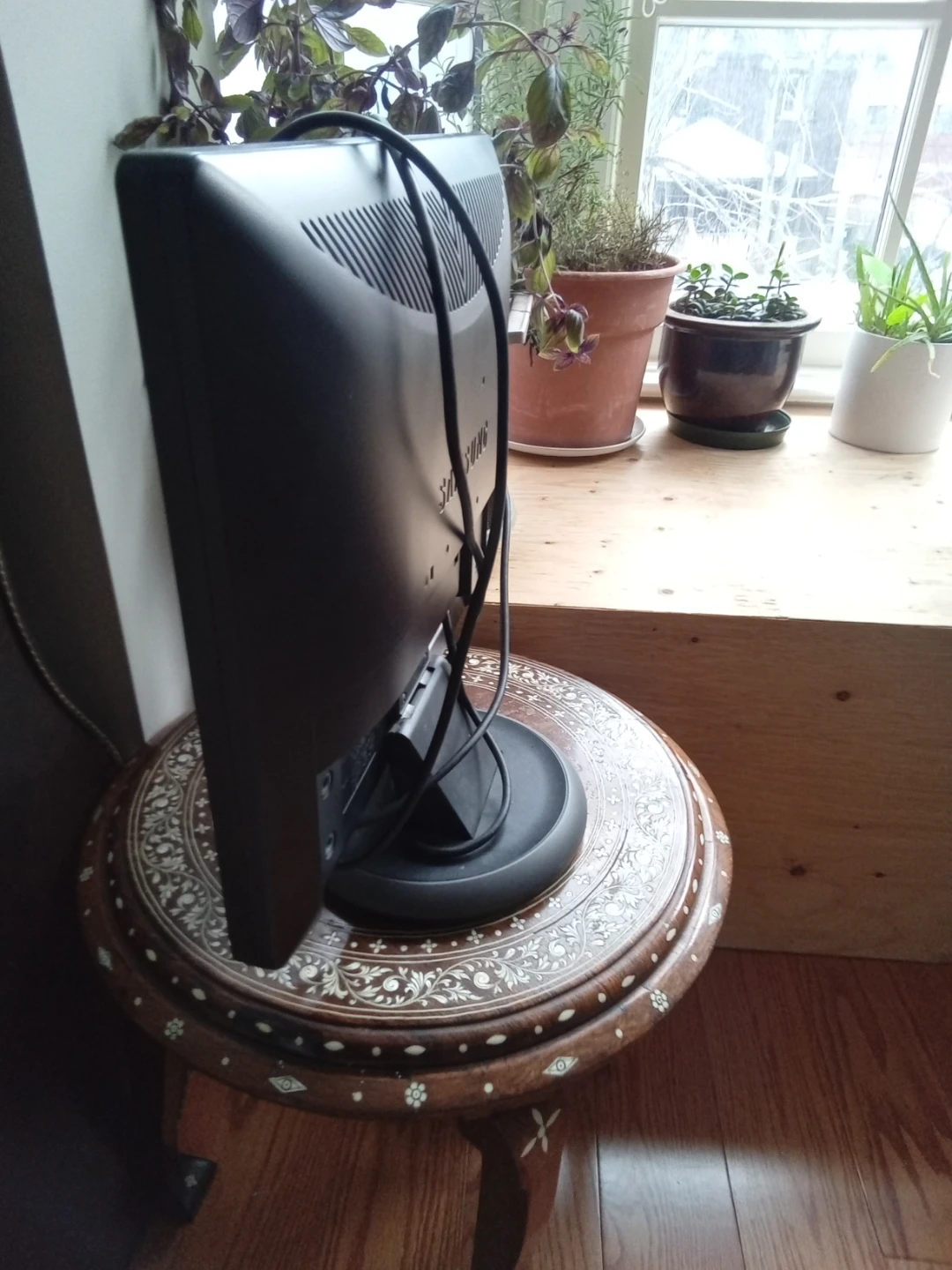 Samsung Flat Screen Monitor - photo 2